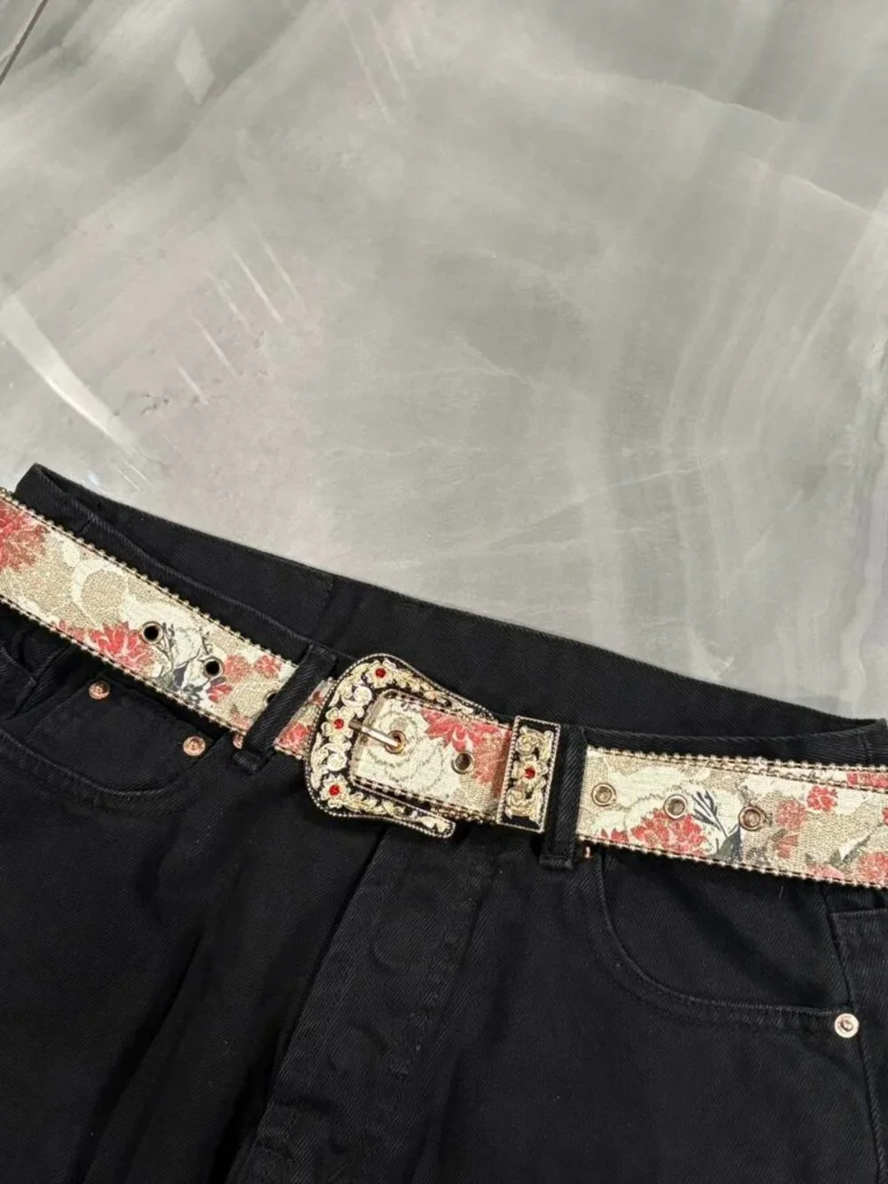 Cream Floral Tapestry Western Ruby Buckle Belt